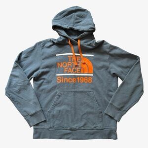 The North Face Men’s Half Dome Logo Pullover Sweatshirt Hoodie, Blue Orange, M